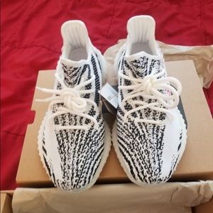 Yeezy 350 Boost v2 Zebra